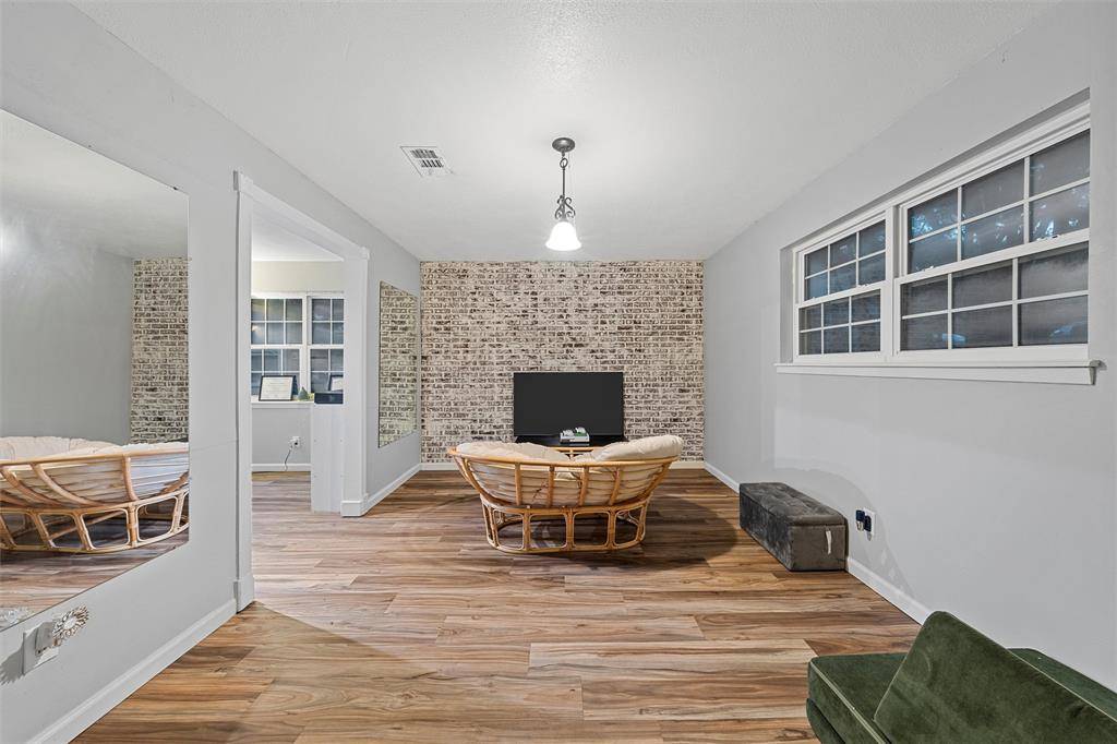 518 Fairway Road, Woodway, TX 76712