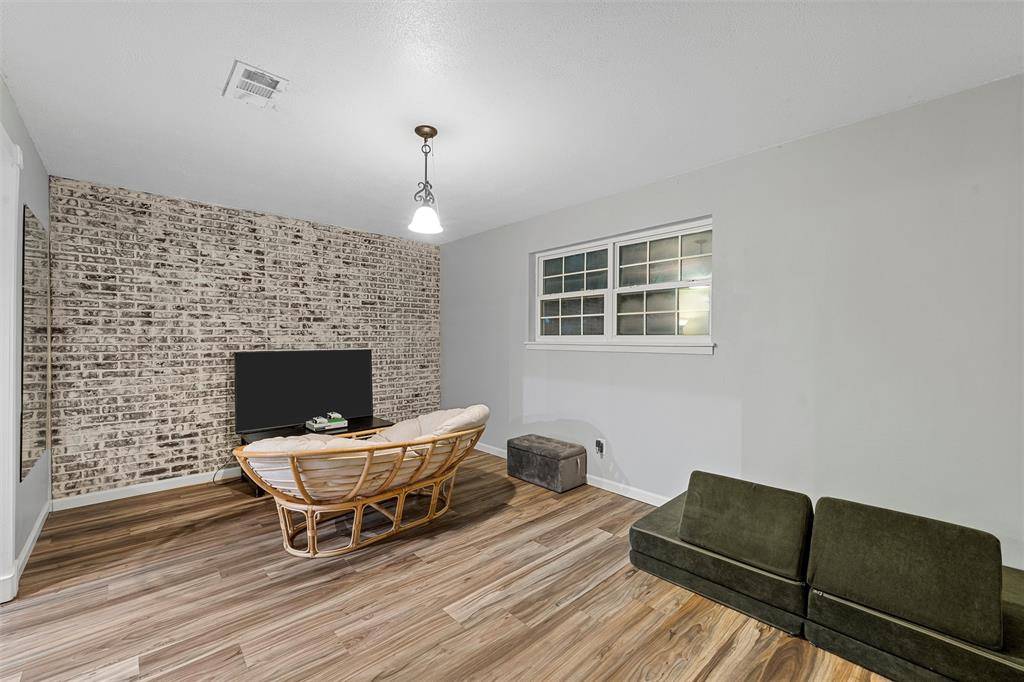 518 Fairway Road, Woodway, TX 76712