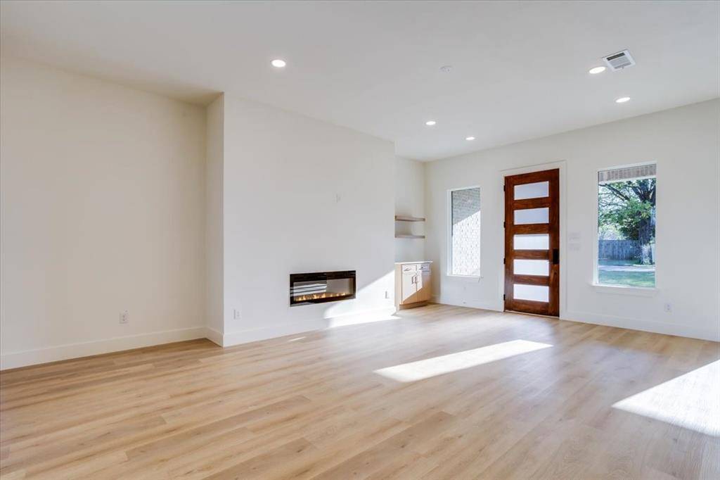 1507 Elk Creek Road, Dallas, TX 75253