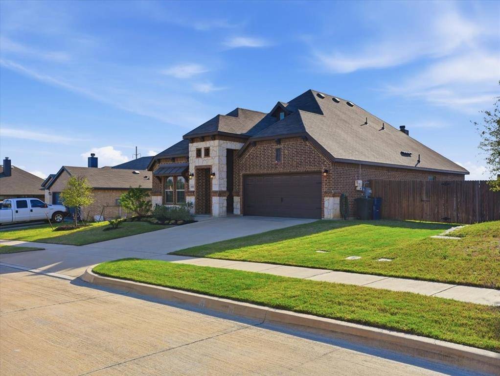 6505 Molly Anita Drive, Burleson, TX 76058