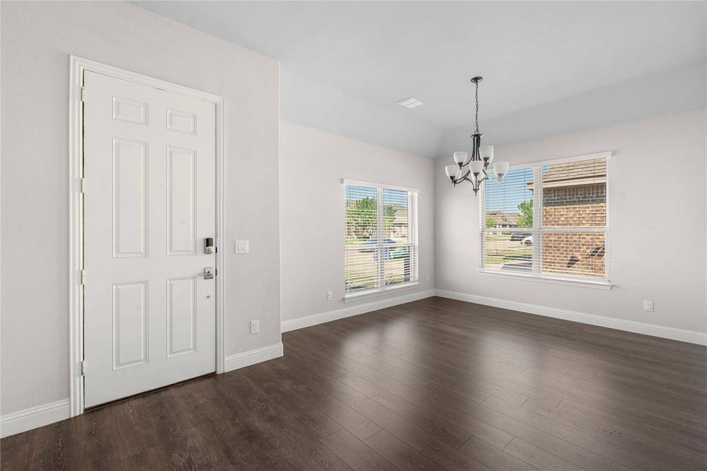 214 Garden Grove Drive, Waxahachie, TX 75165