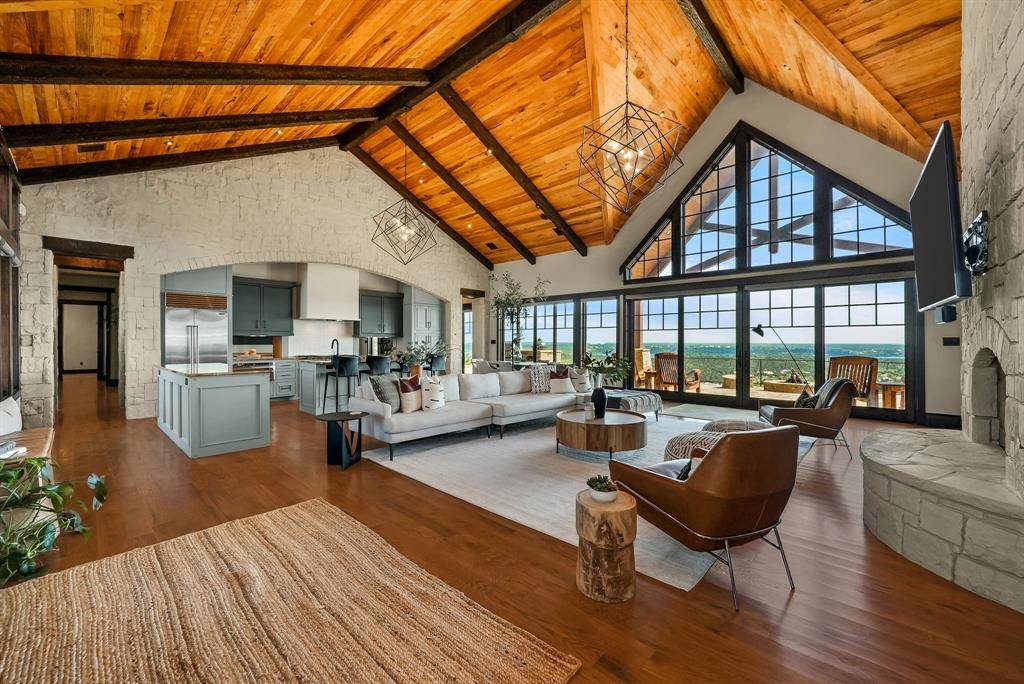 1230 Plateau Place, Graford, TX 76449