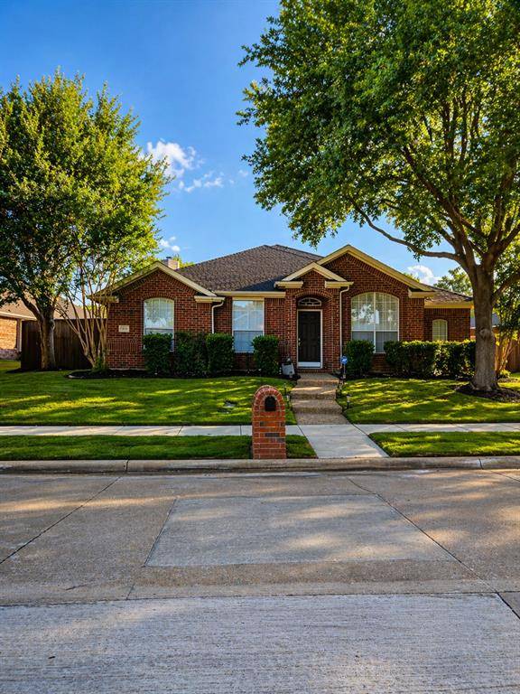 1216 Valley Oaks Drive, Lewisville, TX 75067