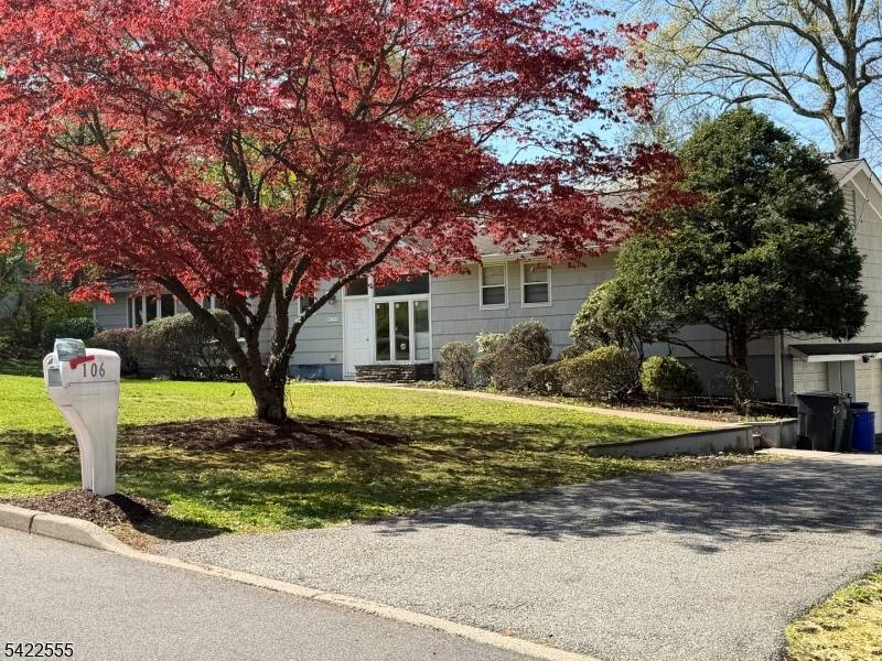 106 Dogwood Dr, Oakland Boro, NJ 07436