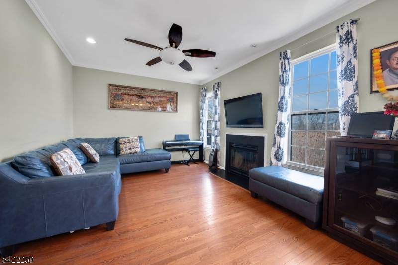 17 Gordon Cir, Parsippany-troy Hills Twp., NJ 07054