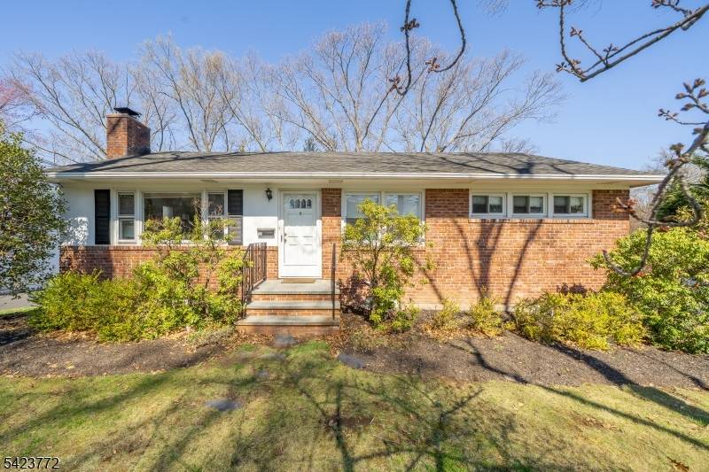 159 N Passaic Ave, Chatham Boro, NJ 07928