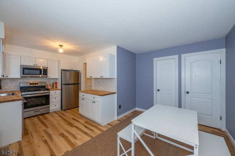 160 Cynthia Dr, Mansfield Twp., NJ 07840