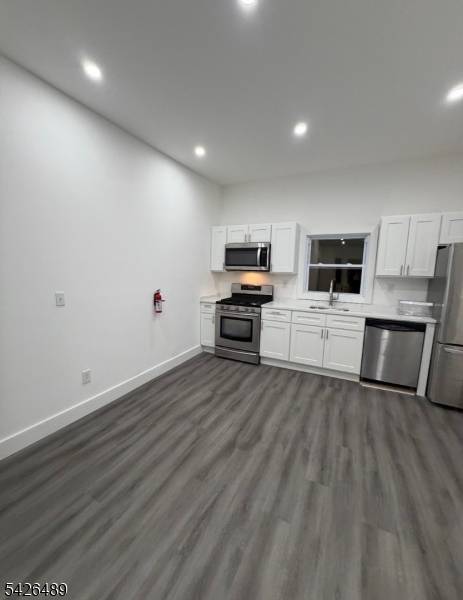 101 Garside St, Newark City, NJ 07104