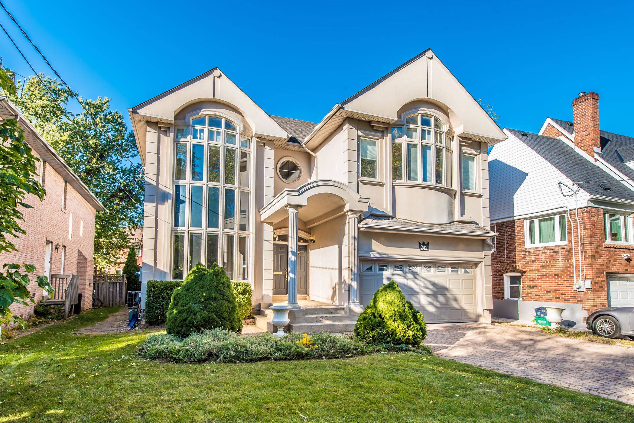 242 Empress AVE, Toronto C14, ON M2N 3T9