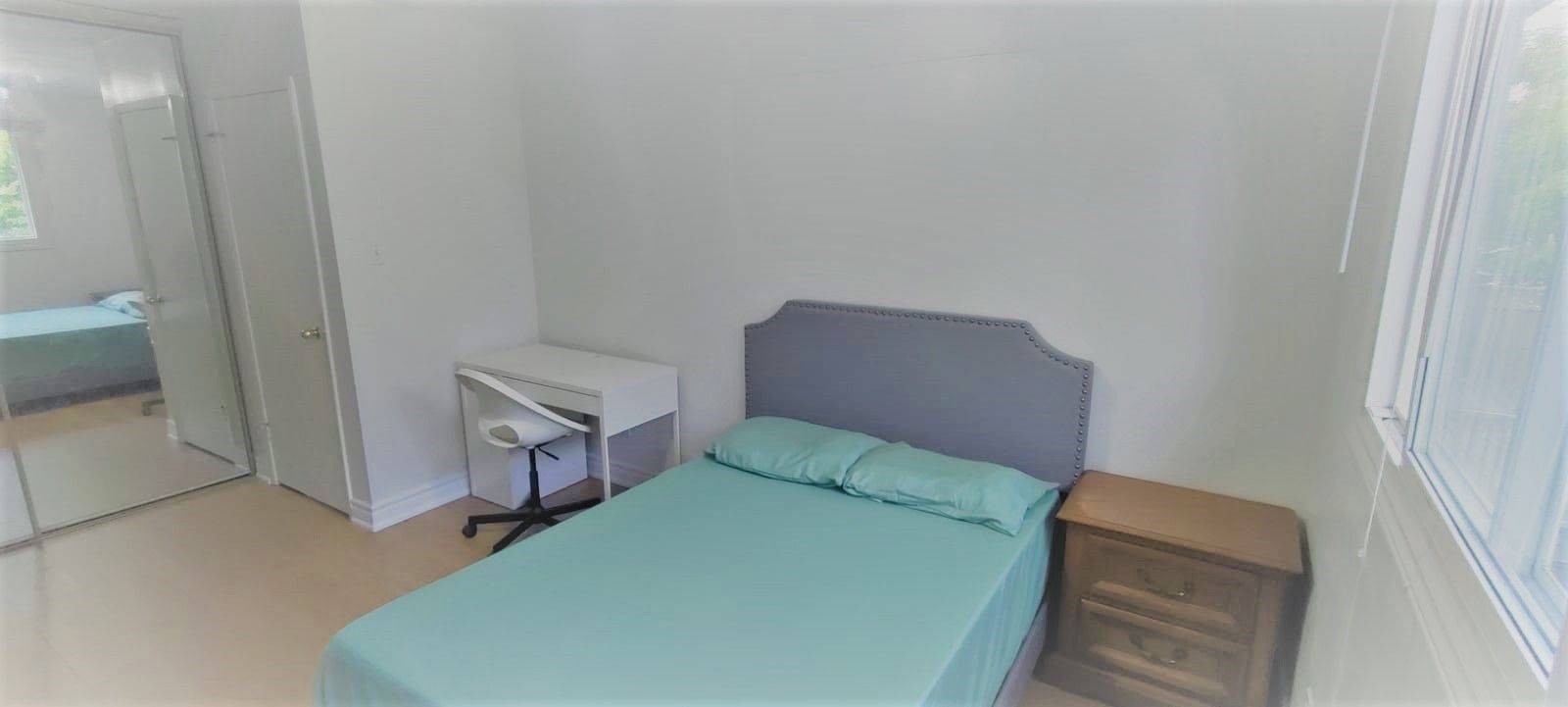 95 Orsett ST #Rm 1, Oakville, ON L6H 2P1