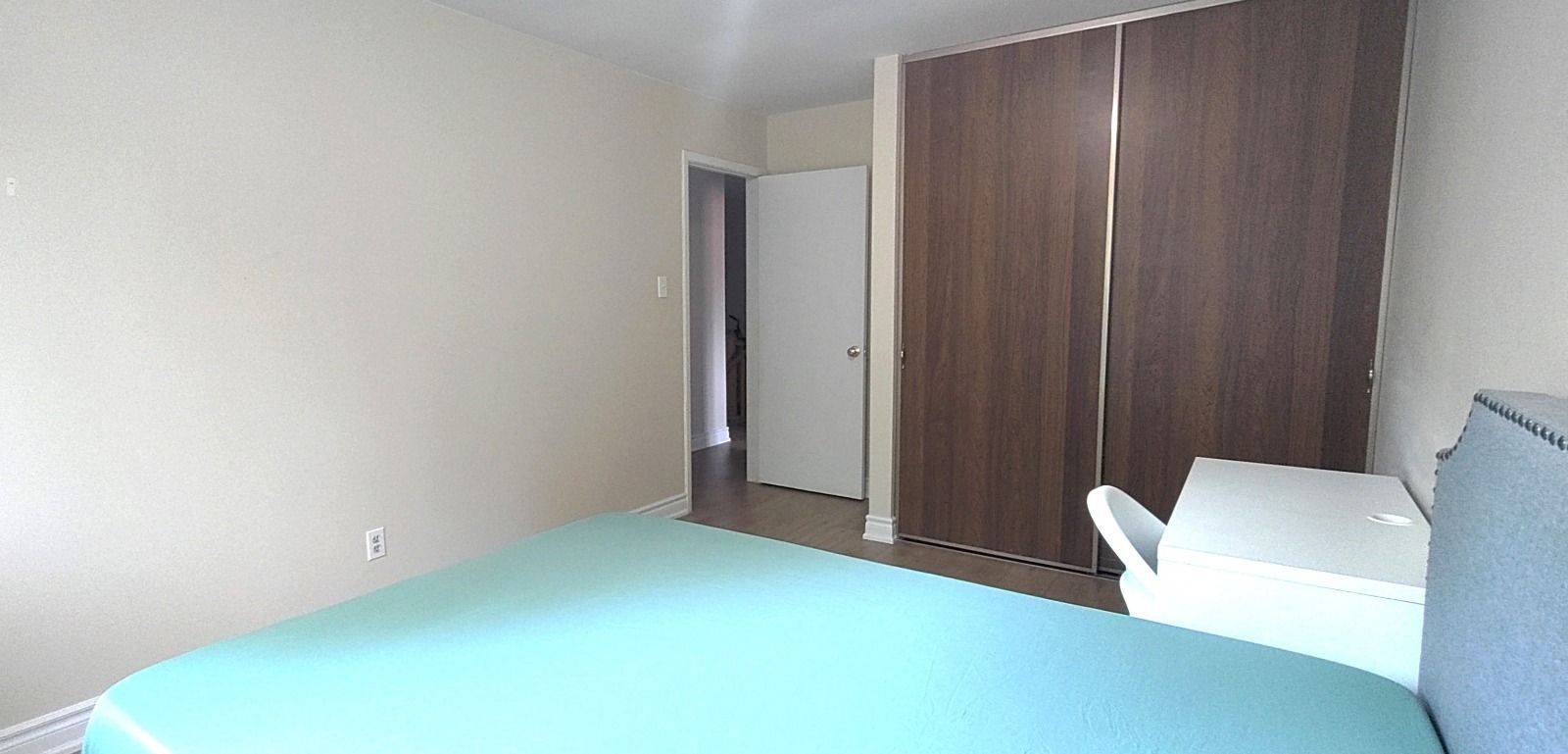 95 Orsett ST #Rm 1, Oakville, ON L6H 2P1