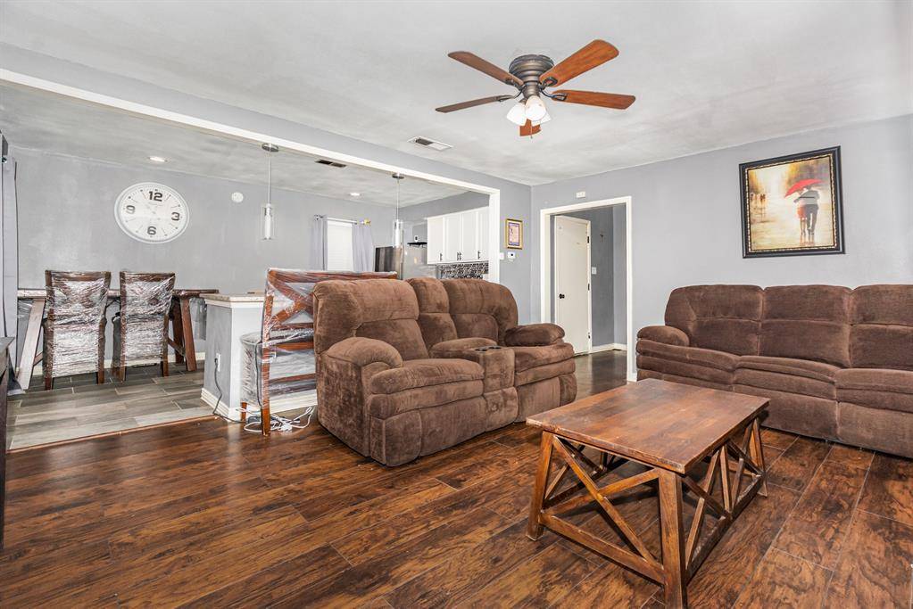 1642 Ash Street, Grand Prairie, TX 75050