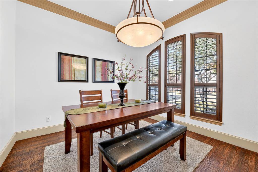 2012 S Hill Drive, Irving, TX 75038