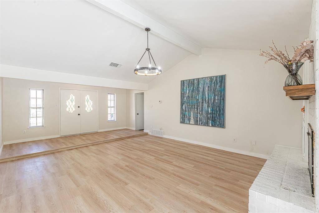 8224 Pearl Street, North Richland Hills, TX 76180