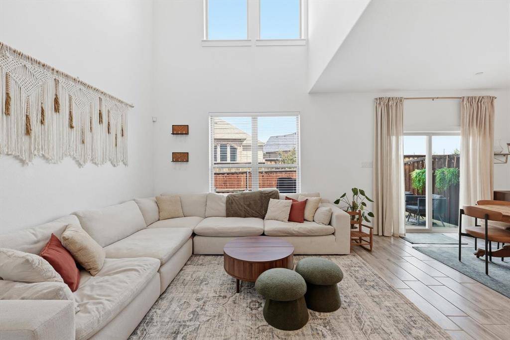 2737 Majesty Drive, Little Elm, TX 75068