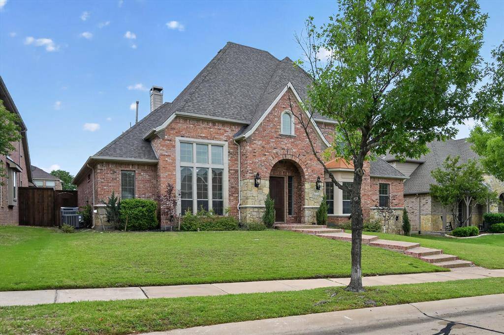 2416 Lady Of The Lake Boulevard, Lewisville, TX 75056