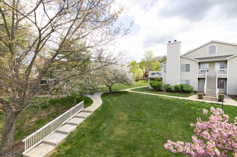 90 Mayfield Road Ondo #90, Bedminster Twp., NJ 07921