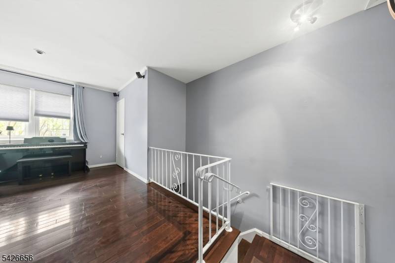 44 Judson St, Edison Twp., NJ 08837