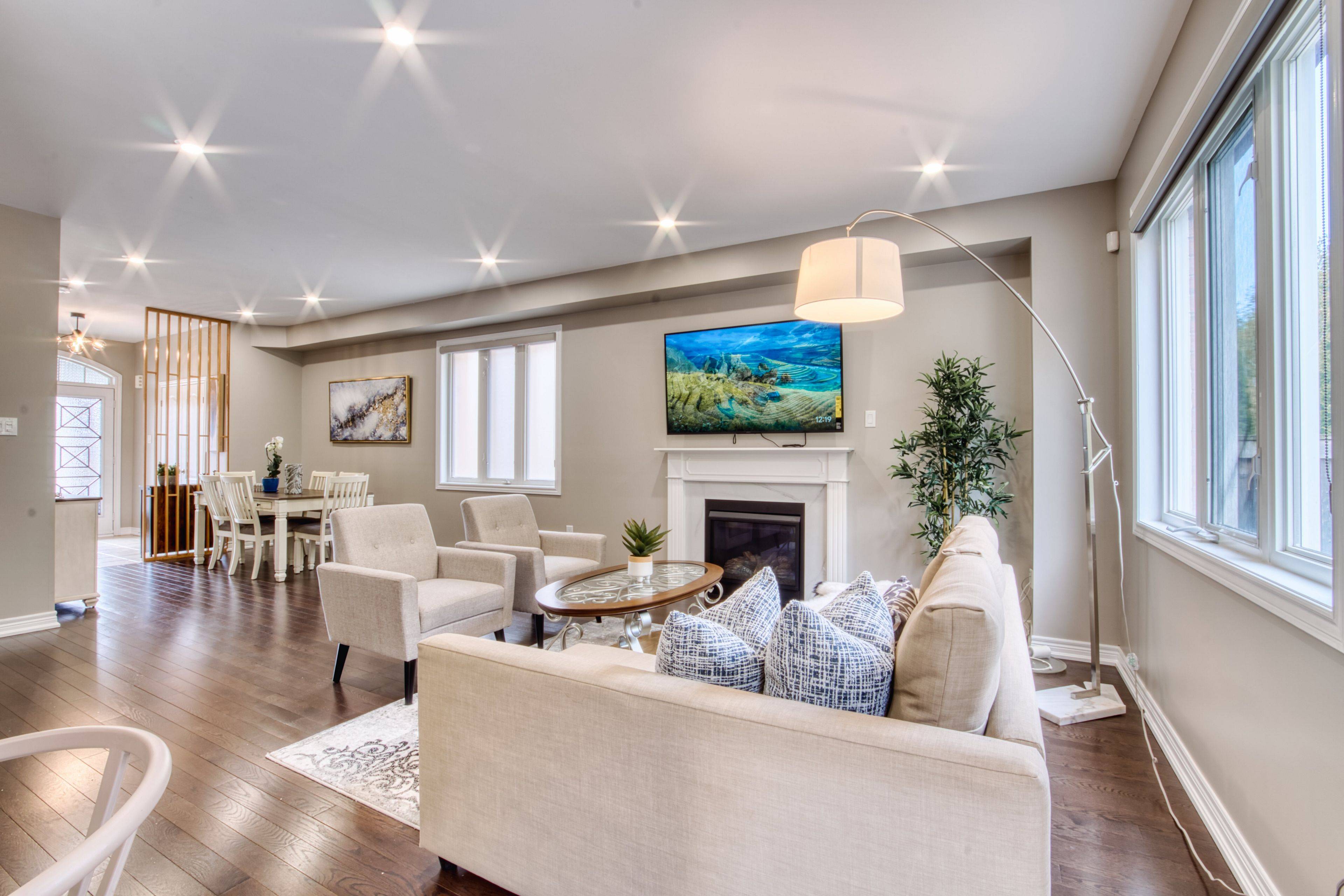 48 Promenade DR, Whitby, ON L1R 0L4