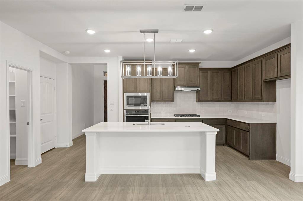 1443 Canadian Lane, Van Alstyne, TX 75495