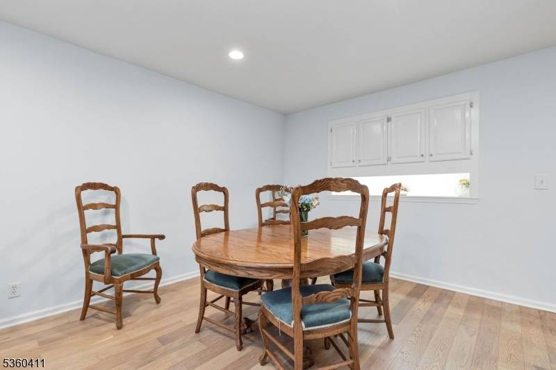 8 Maddaket, Scotch Plains Twp., NJ 07076