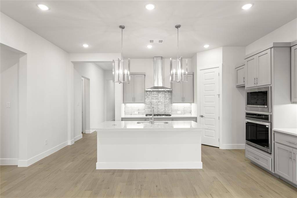 1044 Olympic Drive, Rockwall, TX 75087