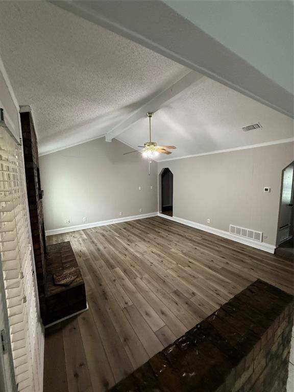 817 Lynne Lane, Burleson, TX 76028