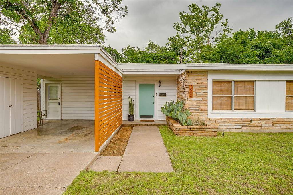 2904 Martin Lydon Avenue, Fort Worth, TX 76133