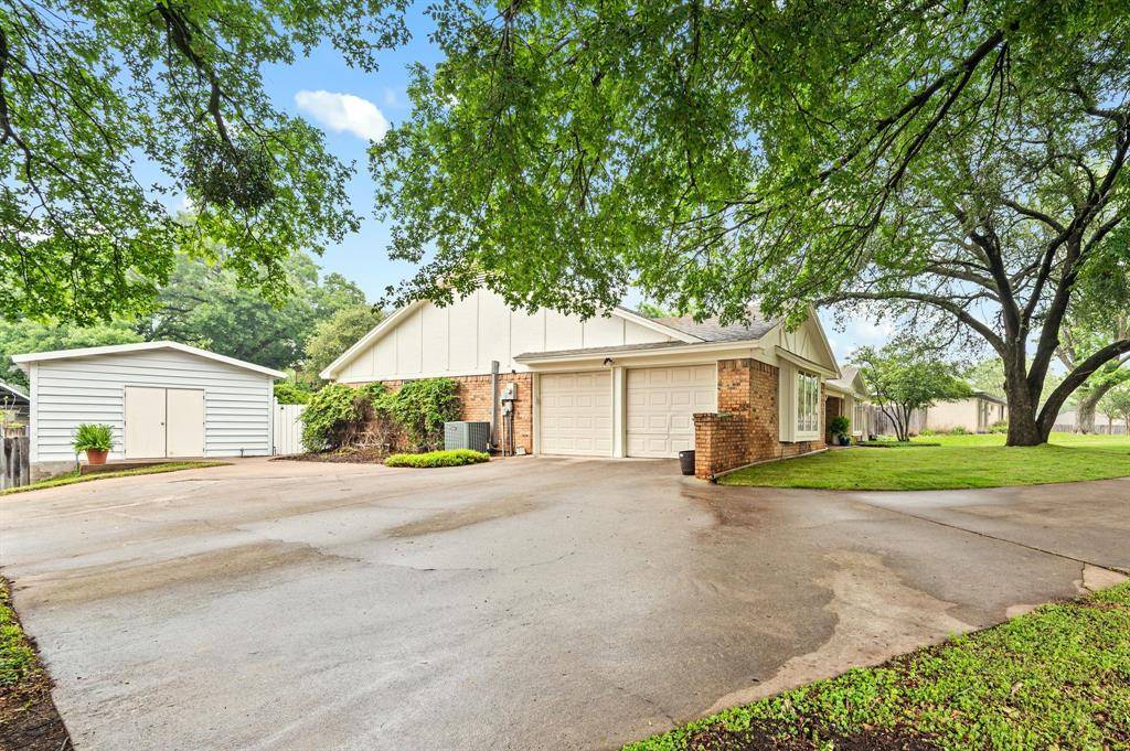 2817 Downing Court, Bedford, TX 76021