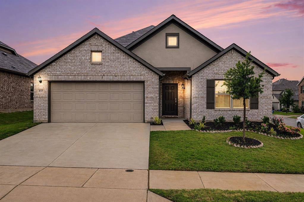 157 Greenback Trail, Fort Worth, TX 76131