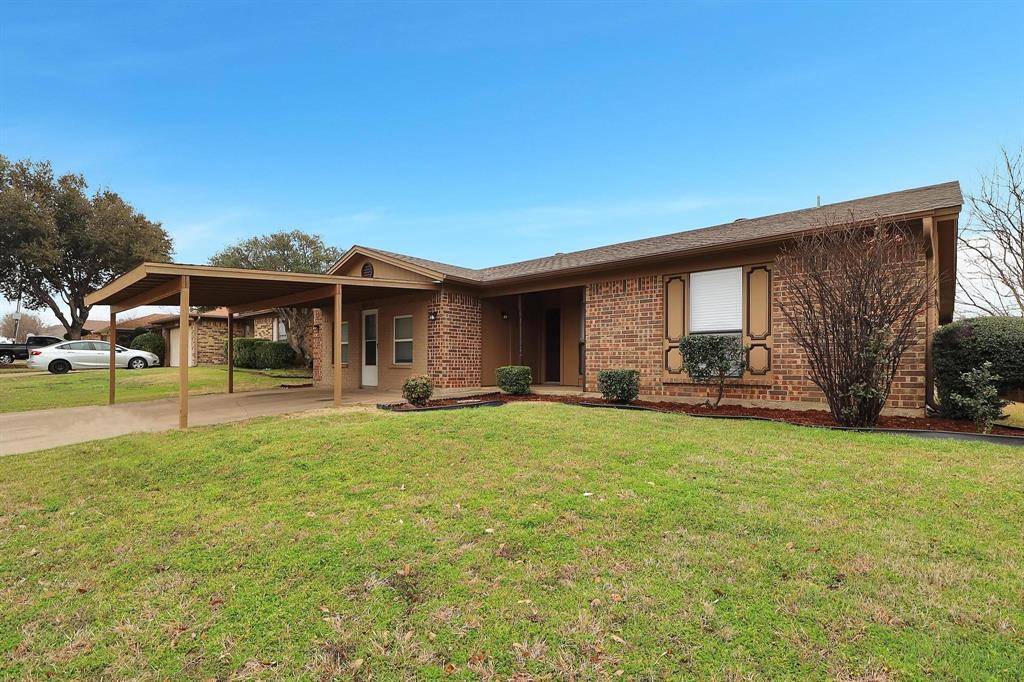 6632 Valley View Drive, Watauga, TX 76148