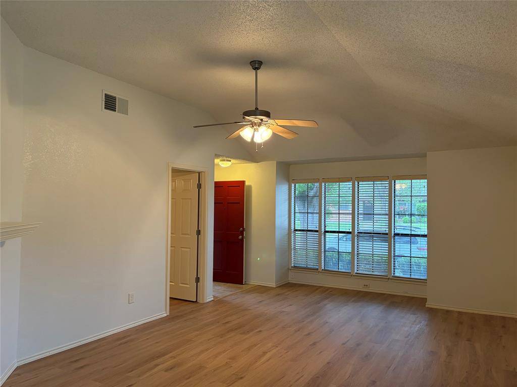 2428 Chestnut Way, Bedford, TX 76022