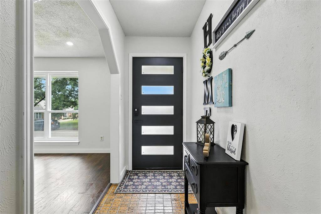 6916 Winchester Place, Fort Worth, TX 76133