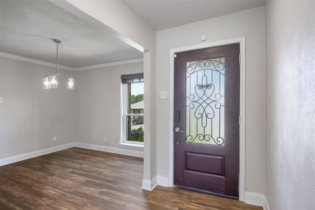 1614 Chesterfield Drive, Carrollton, TX 75007