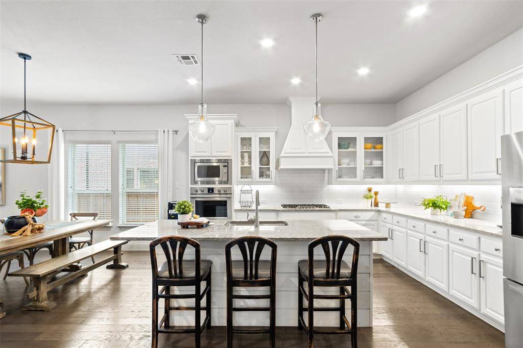 908 Rock Falls Drive, Mckinney, TX 75071