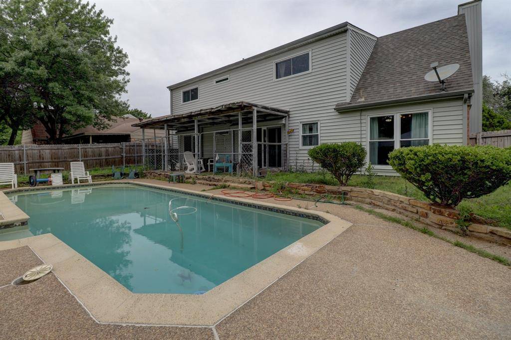 2633 Channing Drive, Grand Prairie, TX 75052