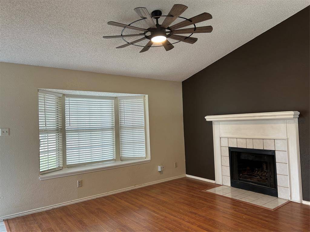 4632 Waterway Drive N, Fort Worth, TX 76137