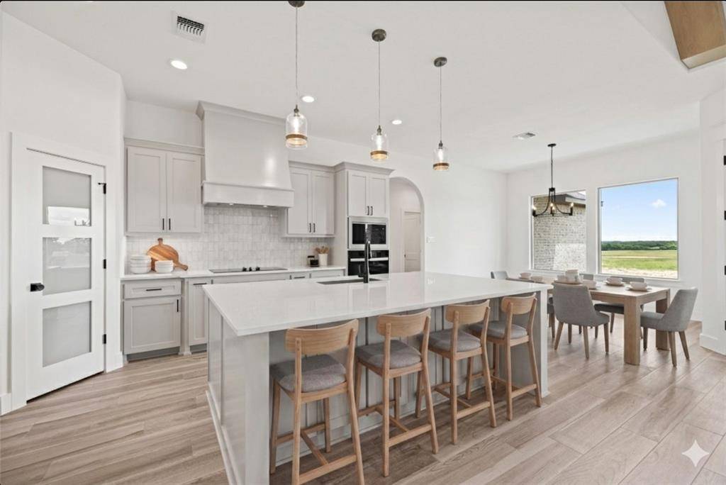 104 Prairie Winds Drive, Poolville, TX 76487