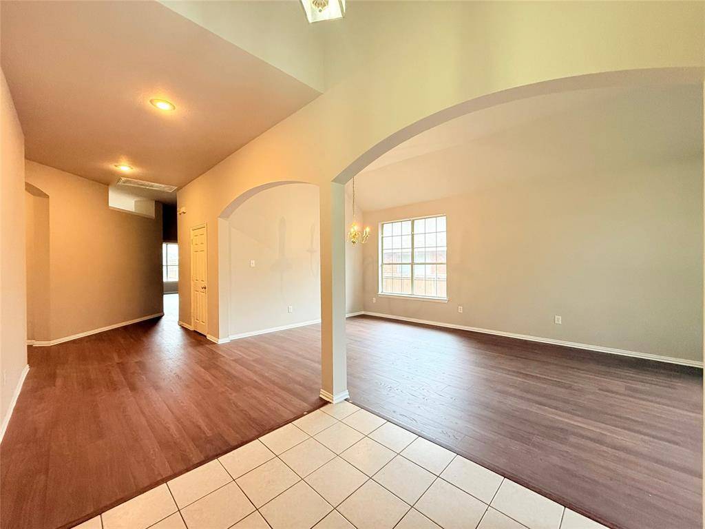 536 Pinnacle Drive, Cedar Hill, TX 75104