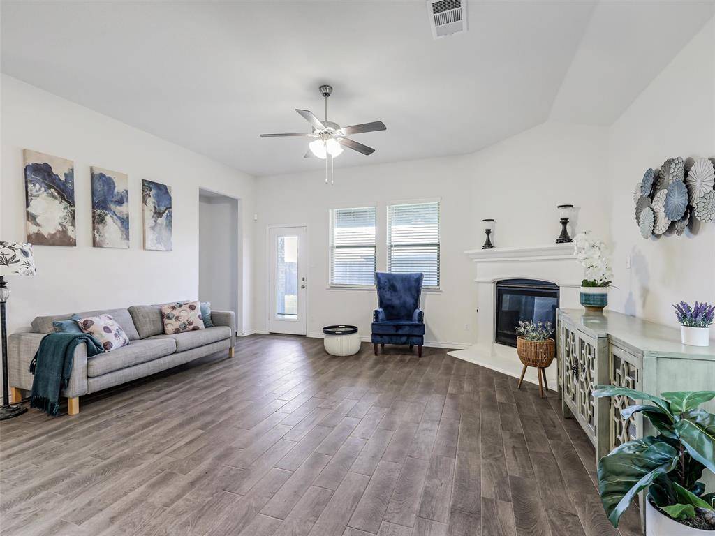 3024 Meredith Lane, Forney, TX 75126