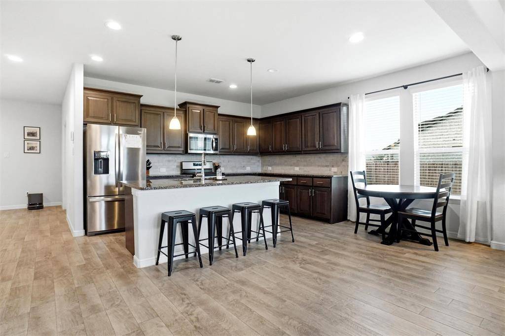 1004 Kimbrough Road, Azle, TX 76020