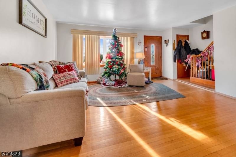 20 Bergen Ave, North Arlington Boro, NJ 07031
