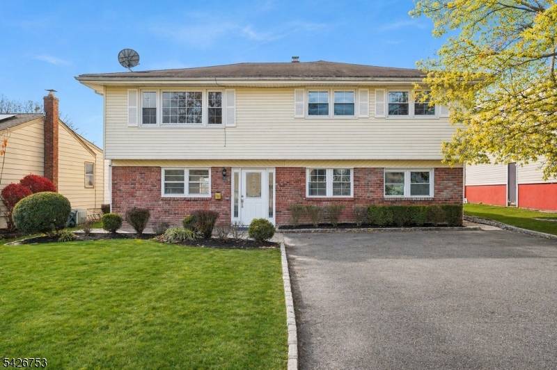 14 Mellon Ave, West Orange Twp., NJ 07052