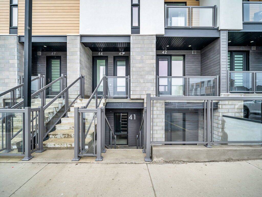 142 Foamflower PL #C 41, Waterloo, ON N2V 0G9