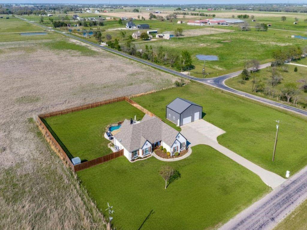 1195 Hog Town Road, Collinsville, TX 76233