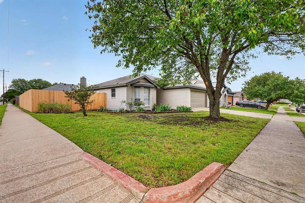 8194 Waterside Trail, Fort Worth, TX 76137