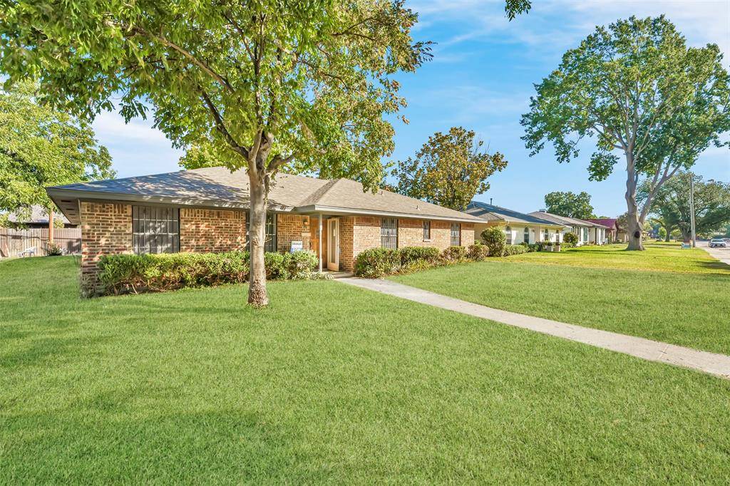 7027 Hunnicut Road, Dallas, TX 75227