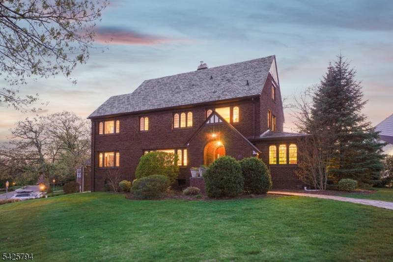 2 Overhill Rd, South Orange Village Twp., NJ 07079