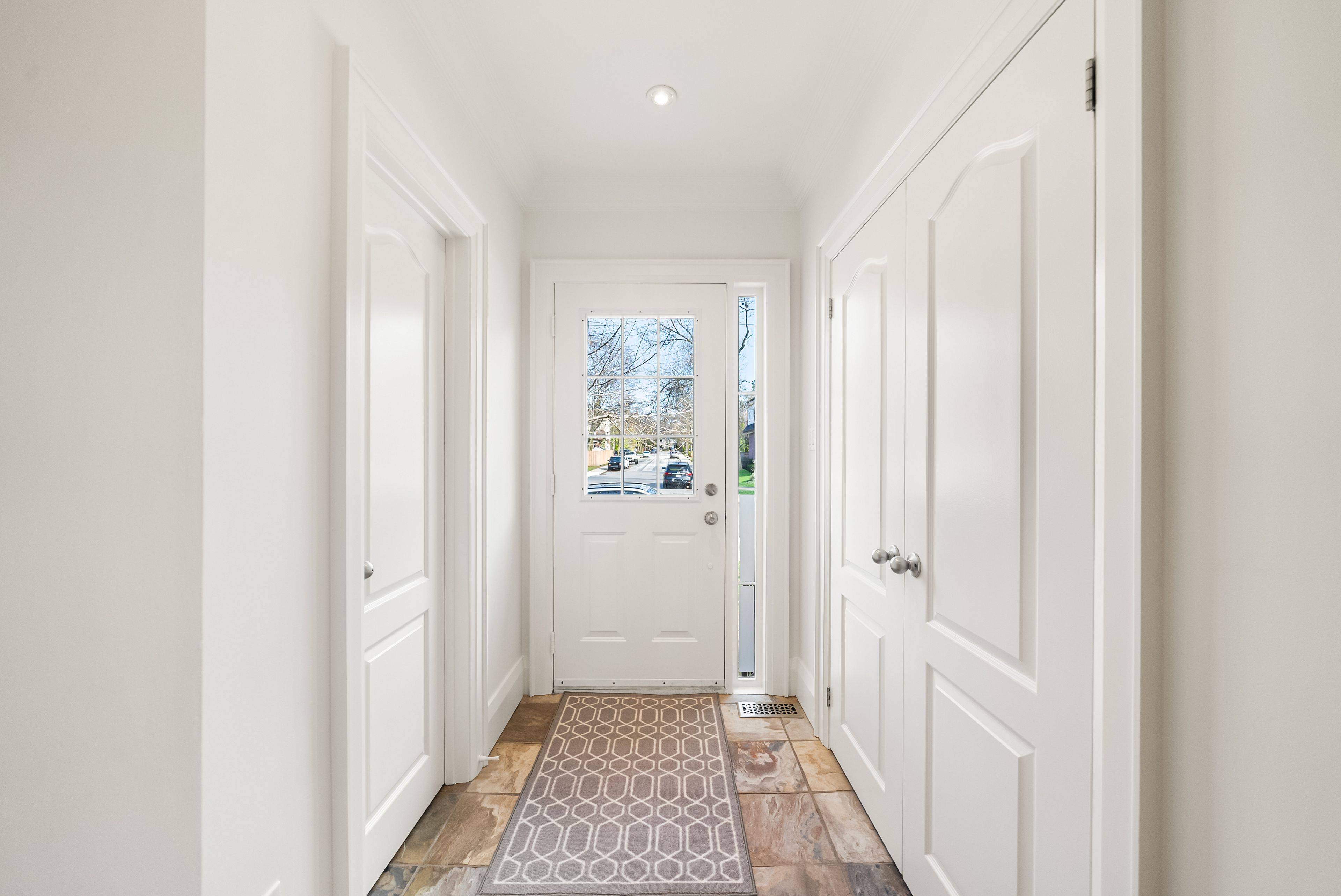 307 Belsize DR, Toronto C10, ON M4S 1M7