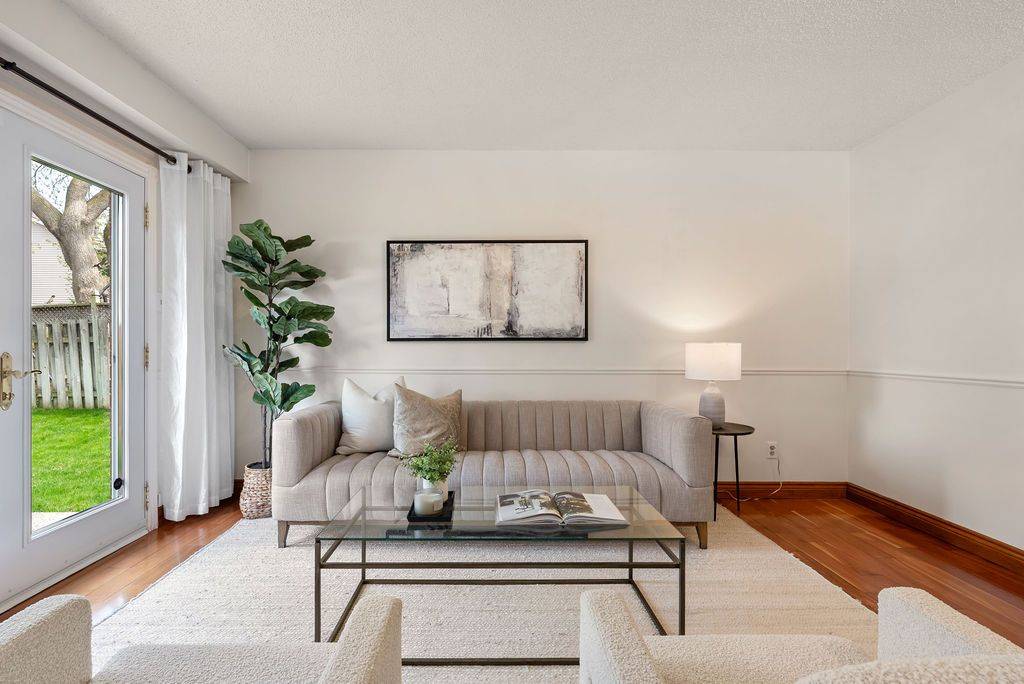 161 Riverview ST, Oakville, ON L6L 5S2